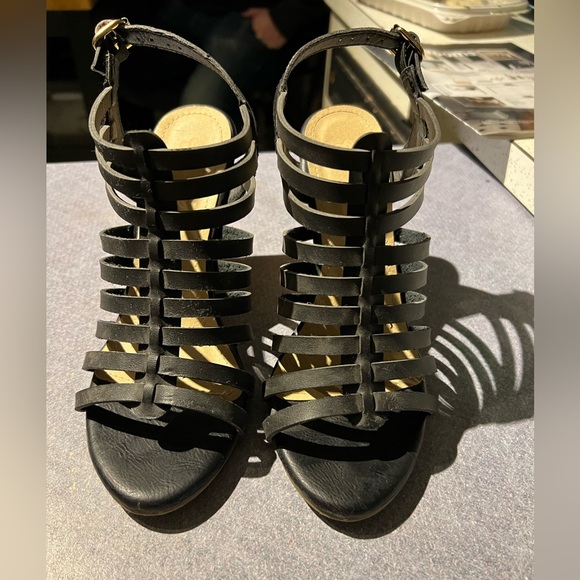 Wedge heel Sandals size 7 - Picture 1 of 4